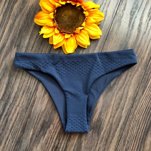 ❌SOLD❌🦋B2G1🦋TAVIK ALI Textured Ombré Blue Bottom - Picture 2 of 8